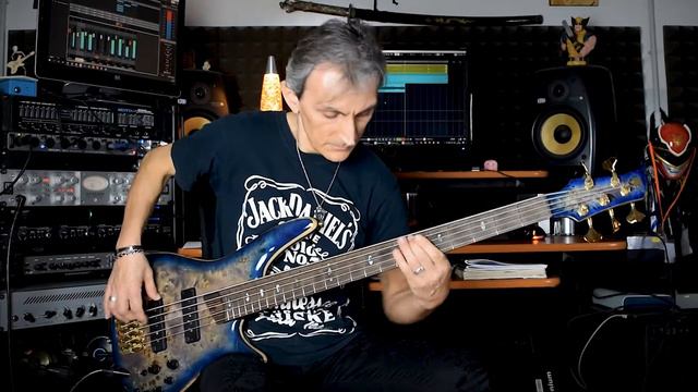 Magnus Karlsson's Free Fall - "Hold Your Fire" смотреть онлайн