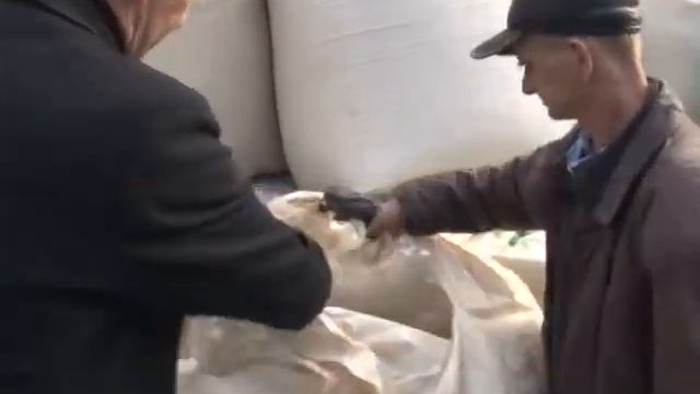 Коммунальные службы города перешли на зимний режим работы смотреть онлайн