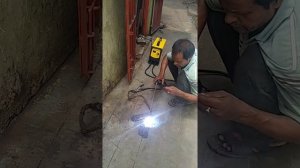 Inverter arc welding machine 250 Amps testing.