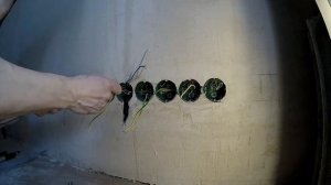 Как подключить восемь розеток, от одного  провода, и не нарушить при этом правила электромонтажа.