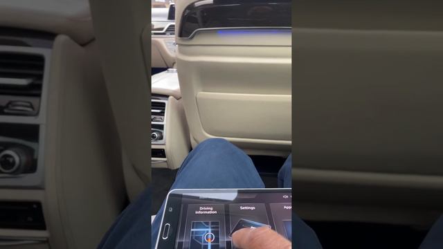 BMW rear entertainment 7 series armrest смотреть онлайн