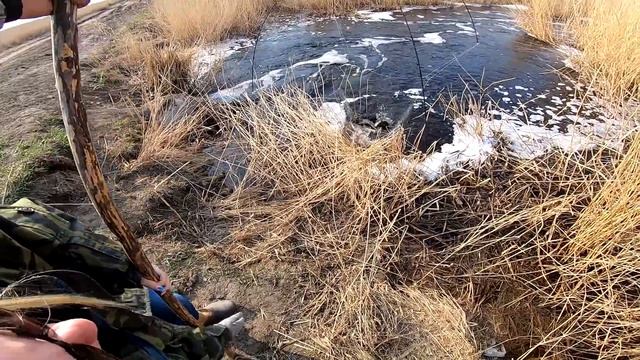 Рыбалка на паук 2021. Наташа поймала 100кг ! Рыбалка на карася весной или как девчонки рыбу ловят смотреть онлайн