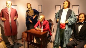 "Музей восковых фигур". Мистика.