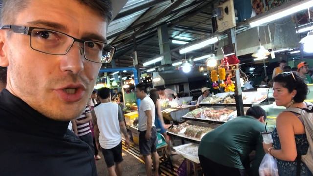 Пхукет Влог. Лучшая уличная тайская еда. Где попить хороший кофе и сьесть лучший шашлык? смотреть онлайн
