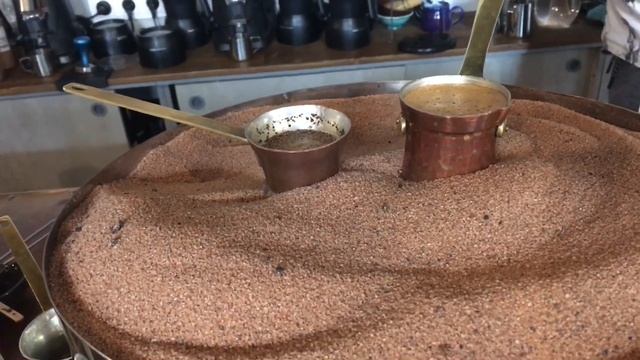 ВПЕРВЫЕ пробую кофе ПРИГОТОВЛЕННЫЙ НА ПЕСКЕ