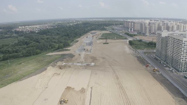Пролетая над строящейся трассой М-12 вблизи микрорайона Люберецкие поля и ЖК Люберцы смотреть онлайн
