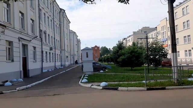 Прогулка по городу. Записалась на онлайн курсы шитья. Покупки в швейном магазине. Любопытный кот. смотреть онлайн