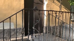 Самый маленький памятник в Москве.