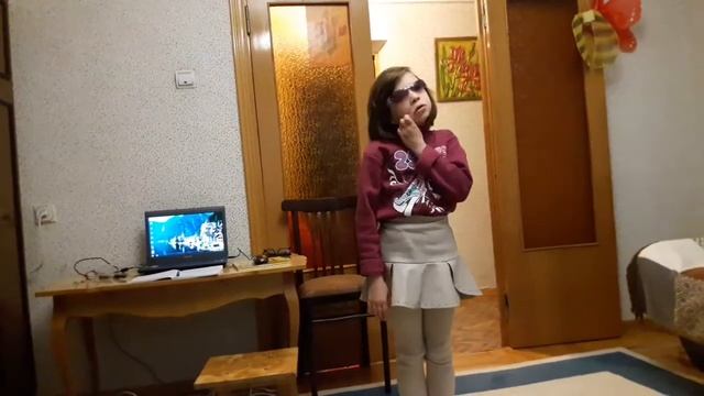 Тянем шпагат и делаем корзиночку смотреть онлайн