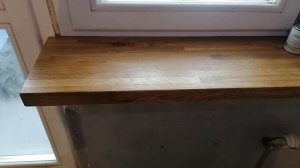 Дубовый подоконник покрытый маслом. Плюсы и минусы покрытия подоконника маслом.
