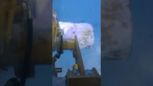 Пробиваем дорогу сквозь снег Ямал север зимник