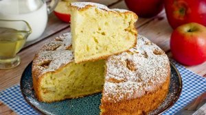 На молоке она идеальна!
ШАРЛОТКА С ЯБЛОКАМИ, НА МОЛОКЕ