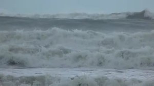 Тайфун Нари. Отголоски у острова Хайнань...