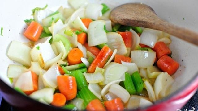 Свиная шейка тушеная