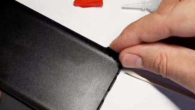 Ремонт трещины чехла. Инструкция и видео работы.