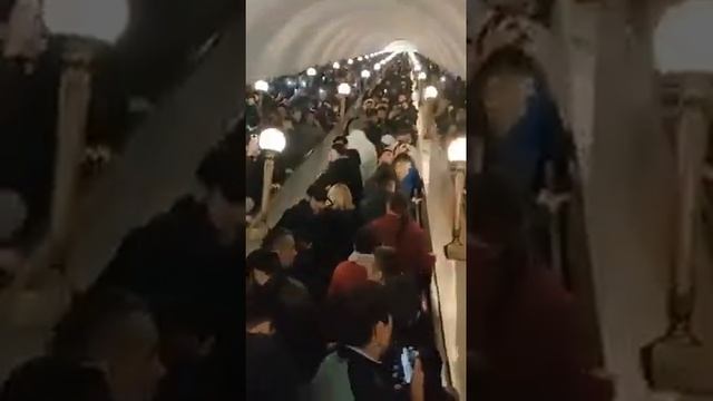 Takbir Allahu Akbar in the Moscow metro تكبير "الله أكبر" في مترو موسكو Такбир Аллаху Акбар Москва