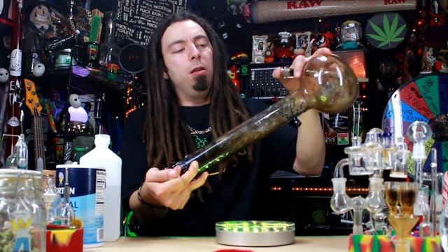 How to Clean a Bong смотреть онлайн
