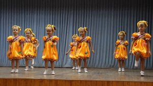 "Топни ножка моя".Танцевальный коллектив "Жемчужина" (4-5 лет)