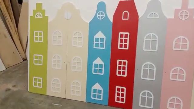 Шкафы домиком. Шкаф домиком в детскую. Мастерская 10306. Детские шкафчики Амстердам смотреть онлайн