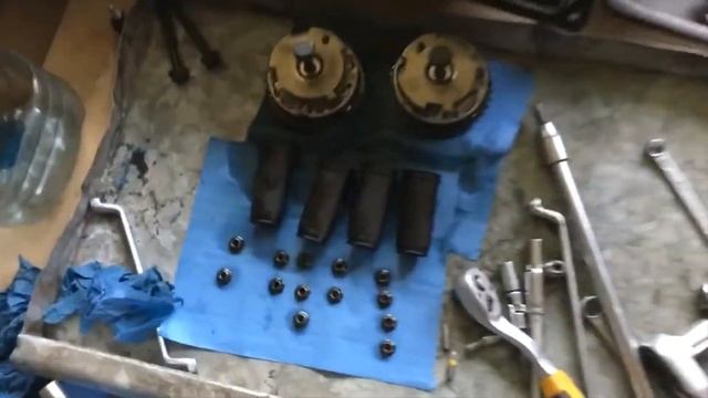 Замена резиновых втулок свечных колодцев на БМВ 316TI, E46 смотреть онлайн