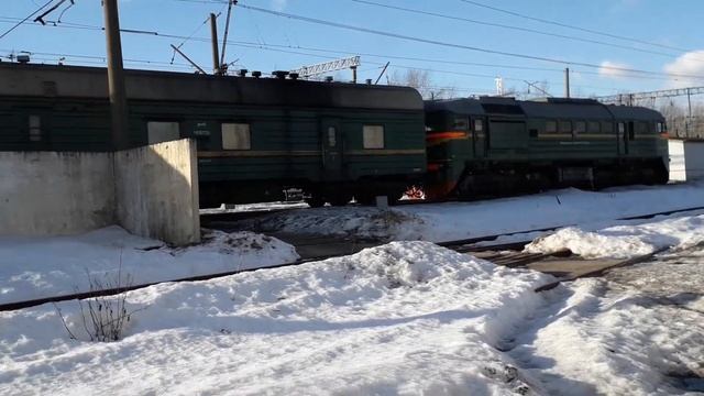 Тепловоз М62 со снегоуборочным комплексом СМ-7