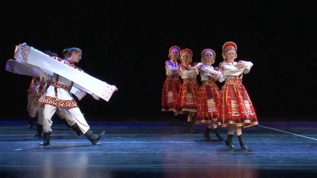 RU 10 Razdolie 1 Народный ансамбль танца Сибирского федерального университета "Раздолье"