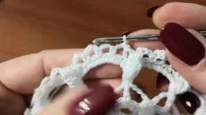 АЖУРНАЯ САЛФЕТКА рельефными столбиками крючком.