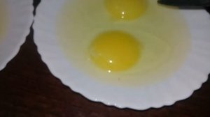 Чем отличается домашнее яйцо от магазинного? Дегустация. Свои куры.