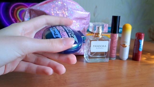ЧТО В МОЕЙ КОСМЕТИЧКЕ? Косметичка в 16 лет / Я не крашусь? смотреть онлайн