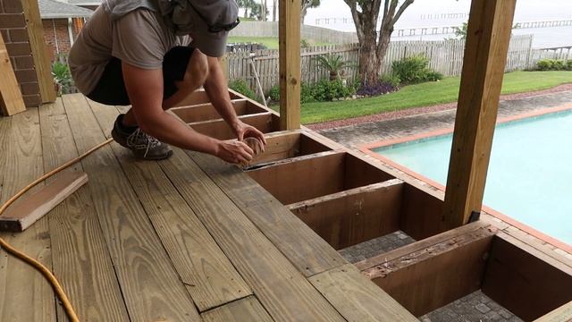 How to Repair a Hole From Wood Rot, Fixing a Damaged 2X Framing Board смотреть онлайн