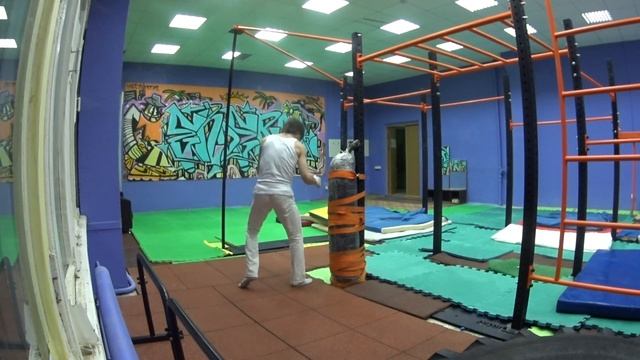 НаРодная ГимнАсТиКа, уДары по Мешку и КрутКа Световыми Палками 1-1. СКК "Вместе"