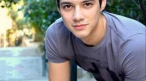 КРАШЕ МОДЕЛИ Вот как выглядит жена турецкого актера - Мерт Языджыоглу. Сериал Красные бутоны