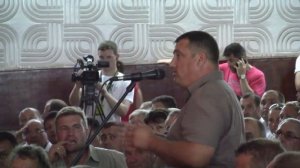 "Вы снесли старый дом и не оставили нам даже поднавеса!"