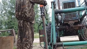 Расточка отверстия сверлильным станком на магнитной подошве.