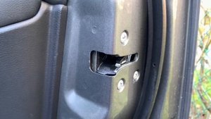Nissan Qashqai J11: door lock problem!