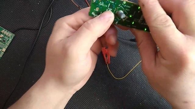 Детально показываю как найти нужные точки в любой магнитоле для подключения USB, AUX, Bluetooth.