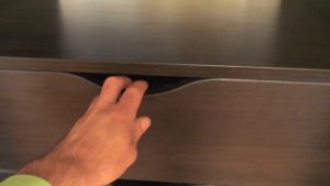 Шкаф-купе на три двери, рисунок пескоструй на зеркале. Система Квадро Starke.