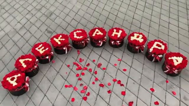 Розы в шляпной коробке - Цветы в круглой коробке