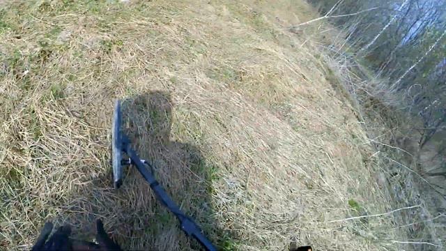 НАШЕЛ РЕДКУЮ МОНЕТУ / ЧЕШУЯ В ПОЛЕ / МЕТАЛЛОПОИСК С QUEST смотреть онлайн