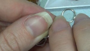 Как сделать браслет из колечек своими руками мастер класс