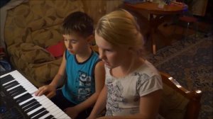 Катюша. Выходила на берег Катюша. С синтезаторе Casio в четыре руки