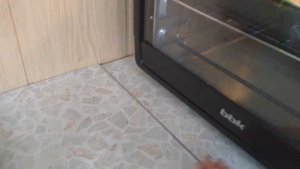 Видеоотзыв о недорогой электрической духовке на дачу BBK OE3070M.