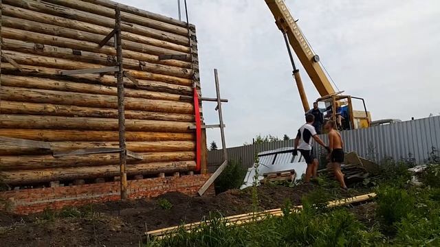 Сруб весит 23 тонны)!!)поднятие краном смотреть онлайн
