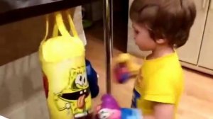 Как правильно поставить удар ребенку?))