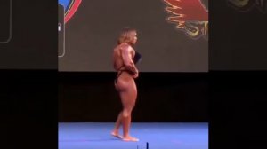 СВЕРХМУСКУЛИСТАЯ БОДИБИЛДЕРША! ШВАРЦ В ШОКАХ!