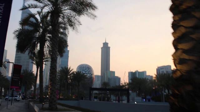 ОАЭ 🇦🇪 АРАБСКИЕ ЭМИРАТЫ 🇦🇪 ДУБАЙ прогулки по каменным джунглям пальмы EMIRATES TAWWRS смотреть онлайн