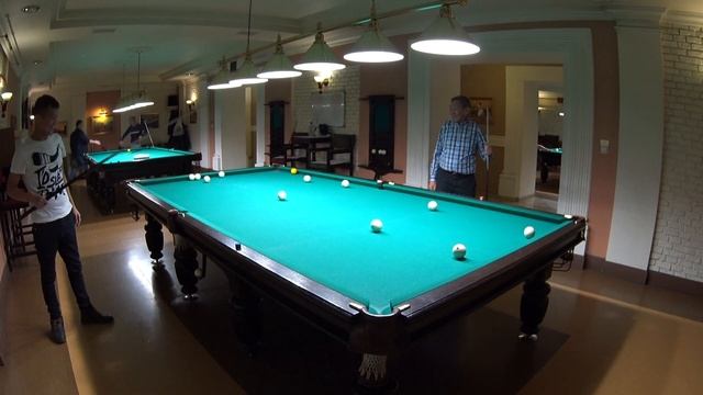 Неожиданный флюк на центр в исполнении Айдоса в партии по свободной пирамиде смотреть онлайн