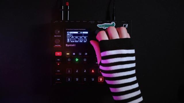 COSMIC INDUSTRIAL // Syntakt #berlinschool #acid #industrial смотреть онлайн