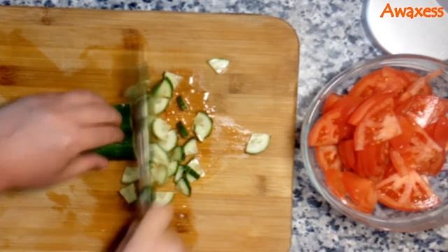 Салат из огурцов с помидорами ? Cucumber salad with tomatoes. смотреть онлайн