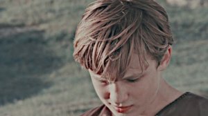 Peter Pevensie || Adore You